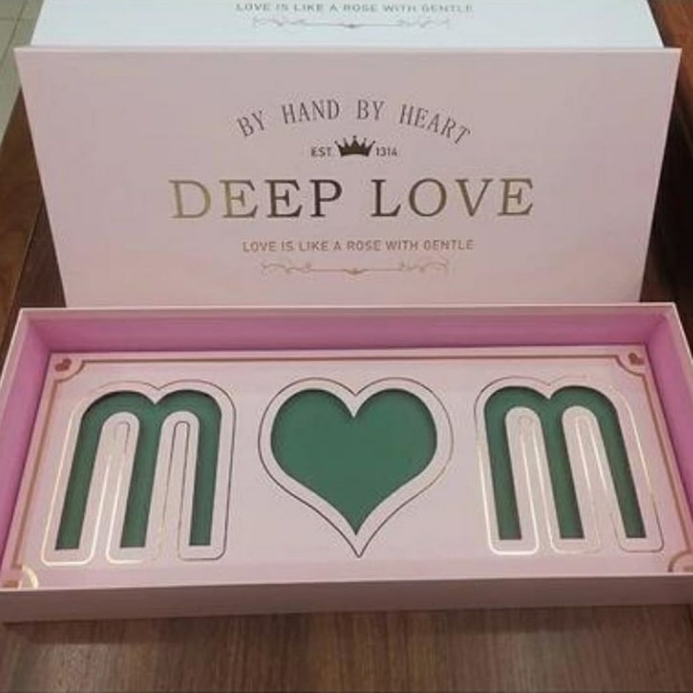 Pink Luxury Mom Boxes